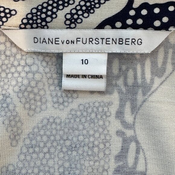 Diane von Furstenberg Navy New Jeanne Two Wrap Navy Dress 100% Silk Size 10 - Picture 10 of 13